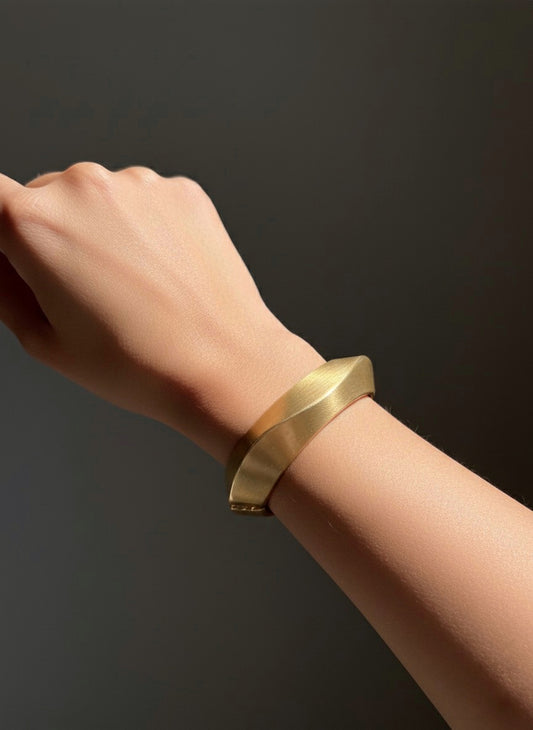 Luna Edge Cuff